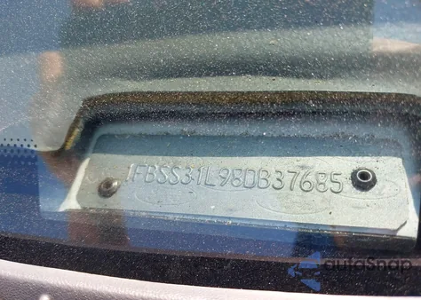 2008 Ford E-350 Super Duty Xl/Xlt z USA, uszkodzony, nr VIN 1FBSS31L98DB37685